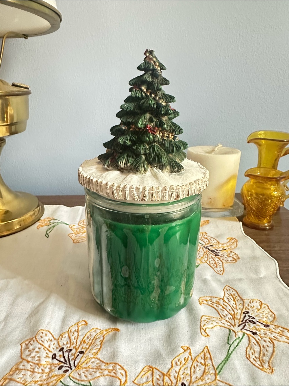 Candle-lite Balsam Pine 20 Oz Christmas Tree Figural Lid Candle Unburned